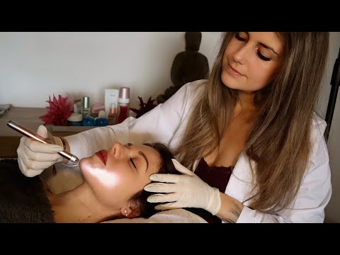 ASMR [Real Person] Face Exam & Skin Check | Facial treatment | Dermatologist Doctor Roleplay deutsch