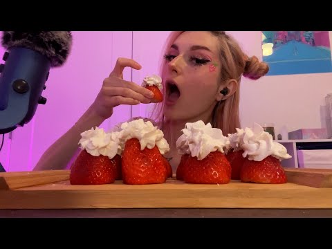 ASMR MUKBANG 먹방 | Strawberries & Whipped Cream (No Talking)