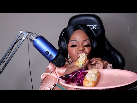 LOBSTER ROLLS WITH RAW CABBAGE ASMR EATING SOUNDS