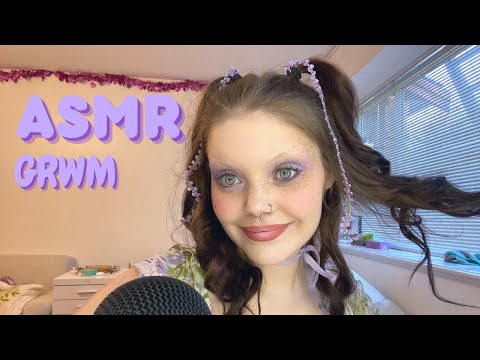 ASMR | GRWM Marie Antoinette makeup 👑  up close whisper rambles, and tapping ! 💗