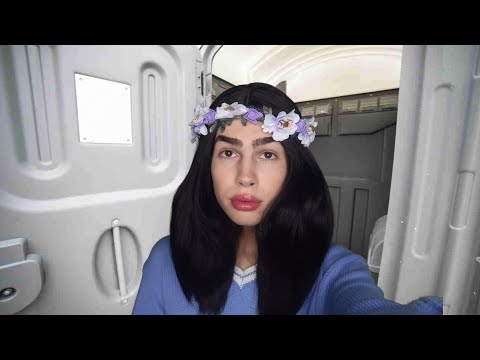 ASMR in the Porta-Potty at Taylor Swifts Concert 🚽🌸