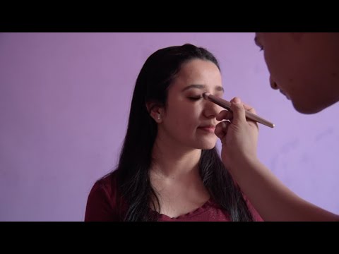 2: Mi novio hace y narra mi maquillaje 💕 susurros - ASMR