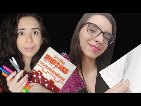 ASMR *VOLTA ÀS AULAS COM A LISTA DE MATERIAL ESCOLAR* collab. ASMR da Preguicinha 📚😴