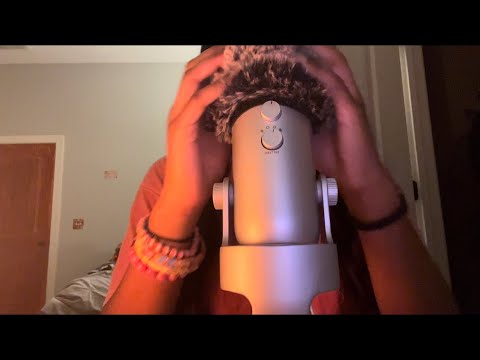 ASMR mic scratching foam, fluffy, and no cover (no talking)