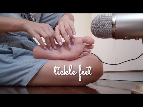 ASMR 😴 Tickle Massage Therapy / Scratch dry foot gently with purple nails 💅💤