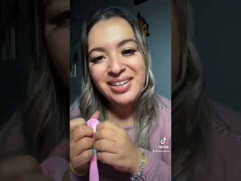 ASMR| 1 minute of styling your hair (straightening) 💜