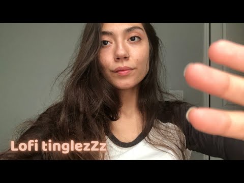 ASMR fast random triggers, hand sounds/ movements, counting in Spanish, camera tapping +