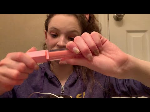 ASMR playing with lipgloss(makes satisfying sounds)
