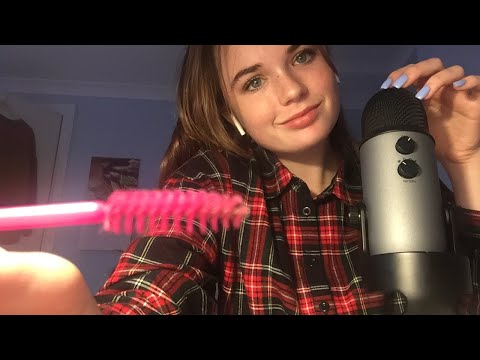ASMR SPOOLIE NIBBLING AND MIC SCRATCHING
